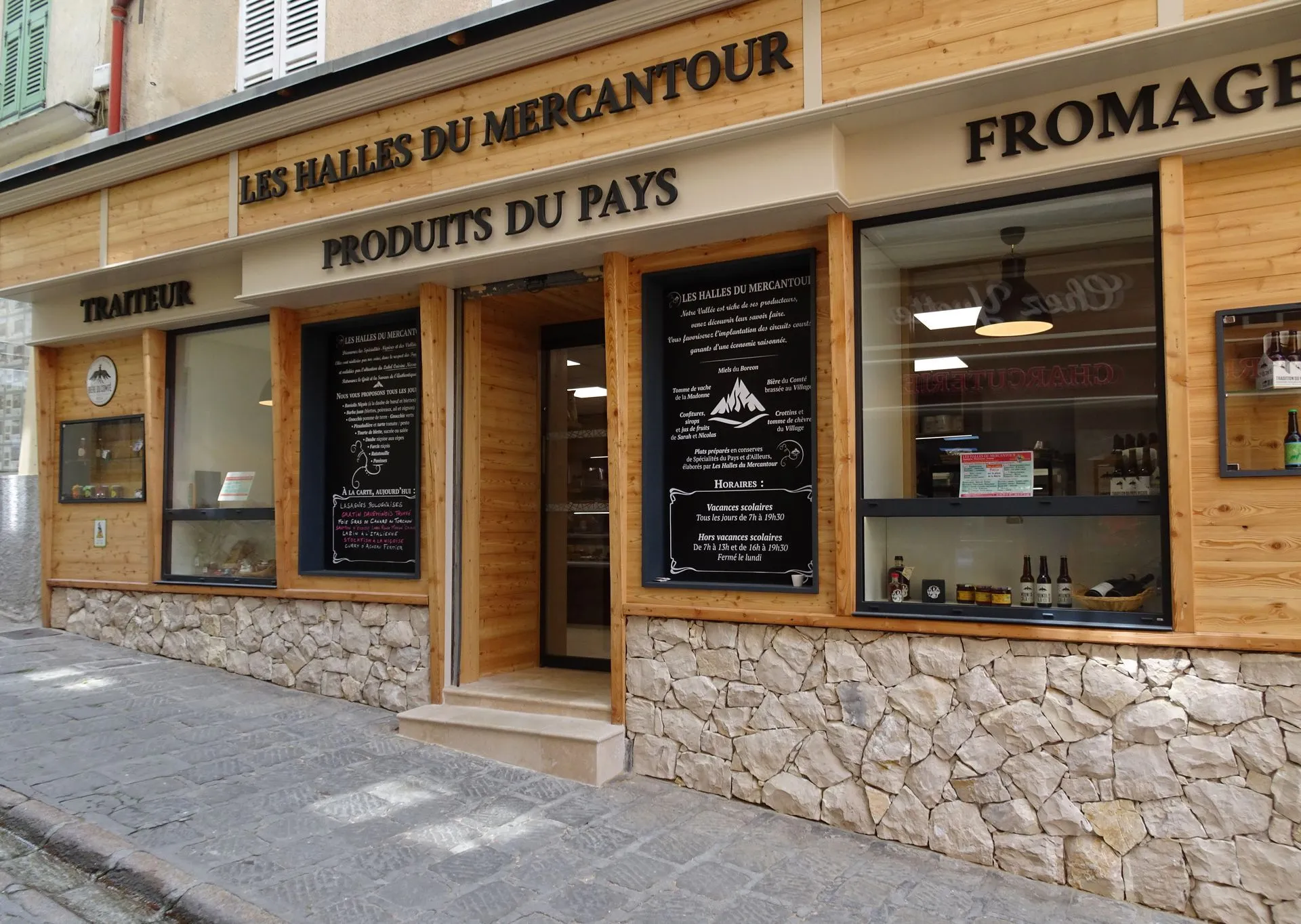 Boutiques LES HALLES DU MERCANTOUR